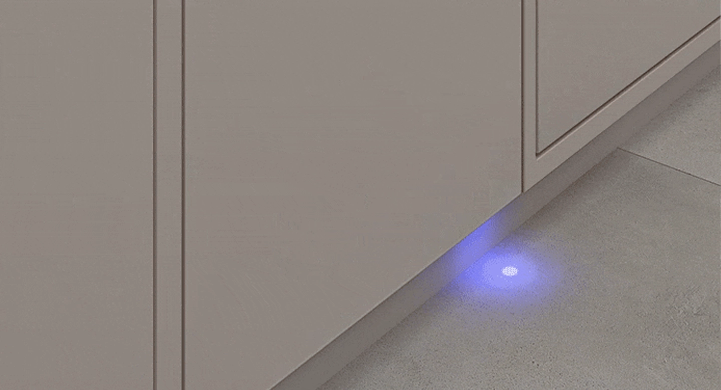 Um&yacute;vačka riadu Samsung DW50DG450B00LE Informačn&aacute; kontrolka.