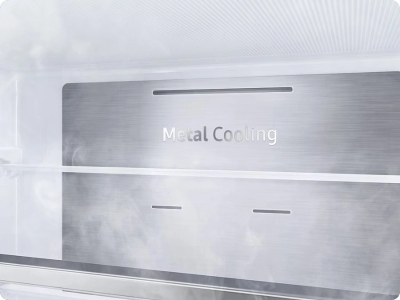 Technológia Metal Cooling udržiava v chladničke Samsung RB53DG703DB1EO stabilnú teplotu.