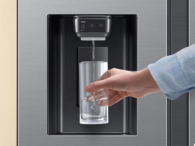 Samsung_RS70F64KDFEO dávkovač vody