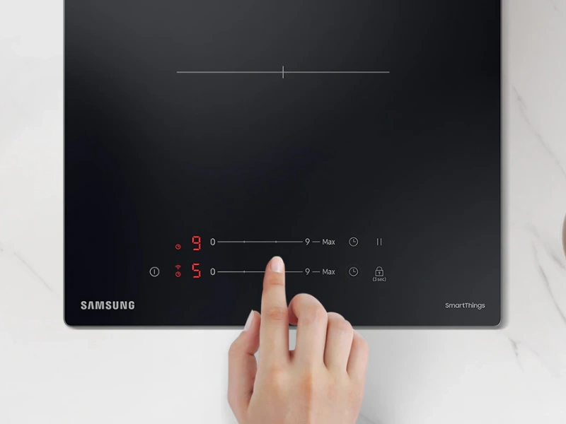 Jej intuitívne dotykové ovládanie vám na jeden dotyk umožní zapnúť varnú dosku Samsung NZ32BG2005FKU2, nastaviť úroveň ohrevu či aktivovať prídavné funkcie.