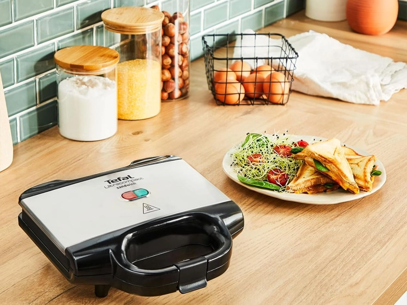 Tefal_SM1552_sendvicovac
