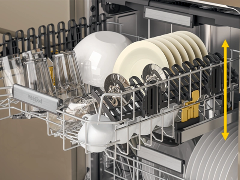Vďaka polohovateľnému hornému košu so svojimi 2 nastaveniami si prispôsobite vnútorný priestor umývačky Whirlpool WSFO 3O34 PF presne podľa aktuálnych potrieb.