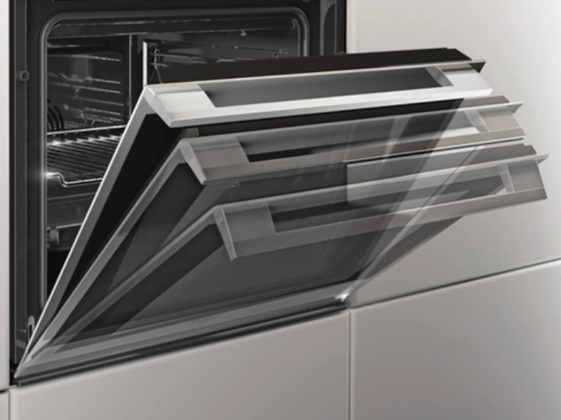 Systém dovierania dvierok SoftClosing rúry Whirlpool WOI5S8HM1SXA.