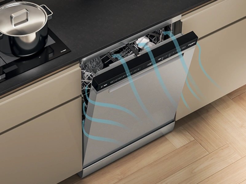 Vďaka technológii NaturalDry z umývačky Whirlpool WH6FC11BS7A0X vždy vytiahnete dokonale suchý riad.