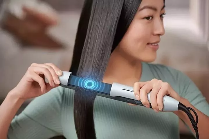 Žehlička na vlasy Philips umožňuje o 50% rýchlejšie žehlenie