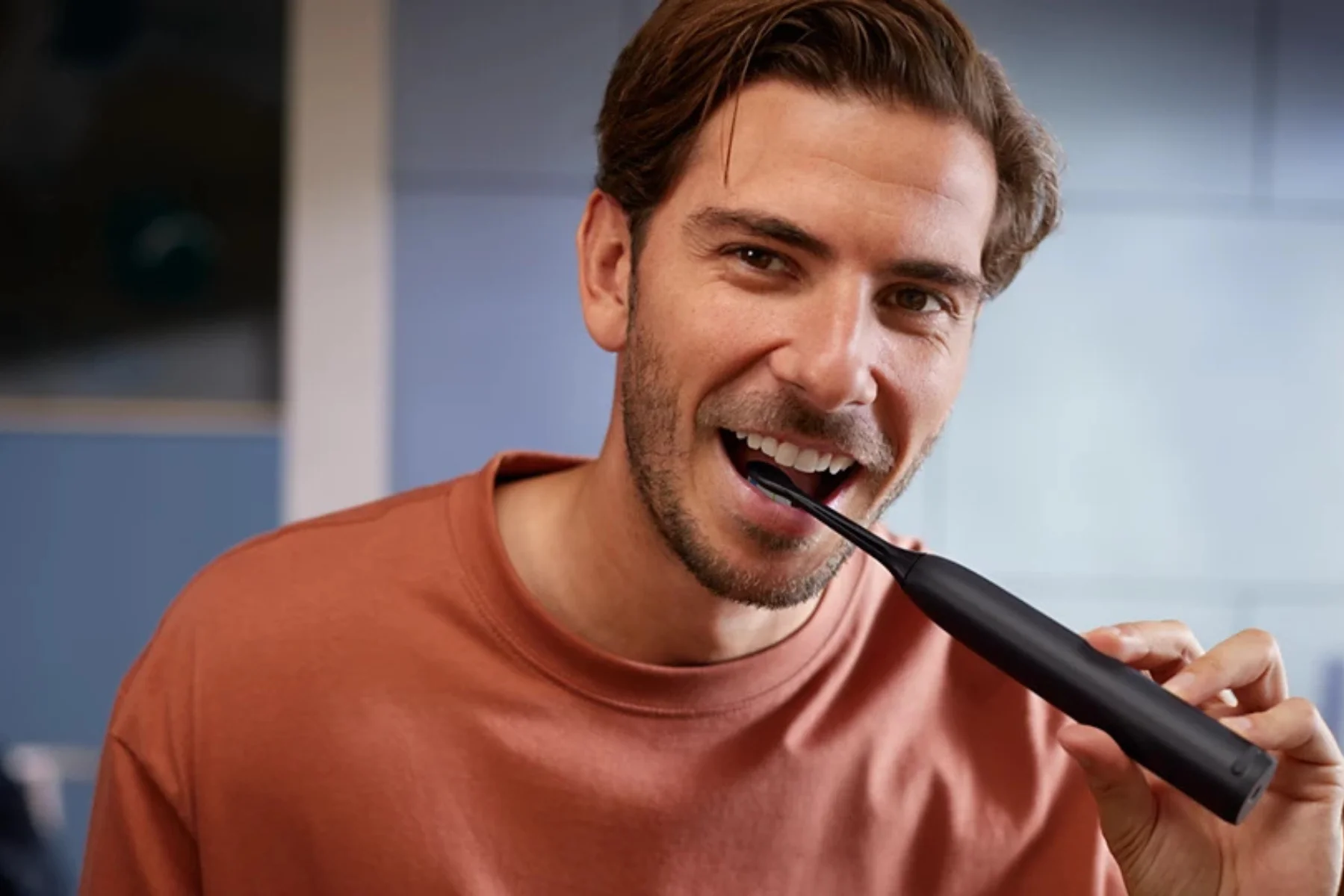 Sonická zubná kefka Philips HX7101/01 technologia sonicare