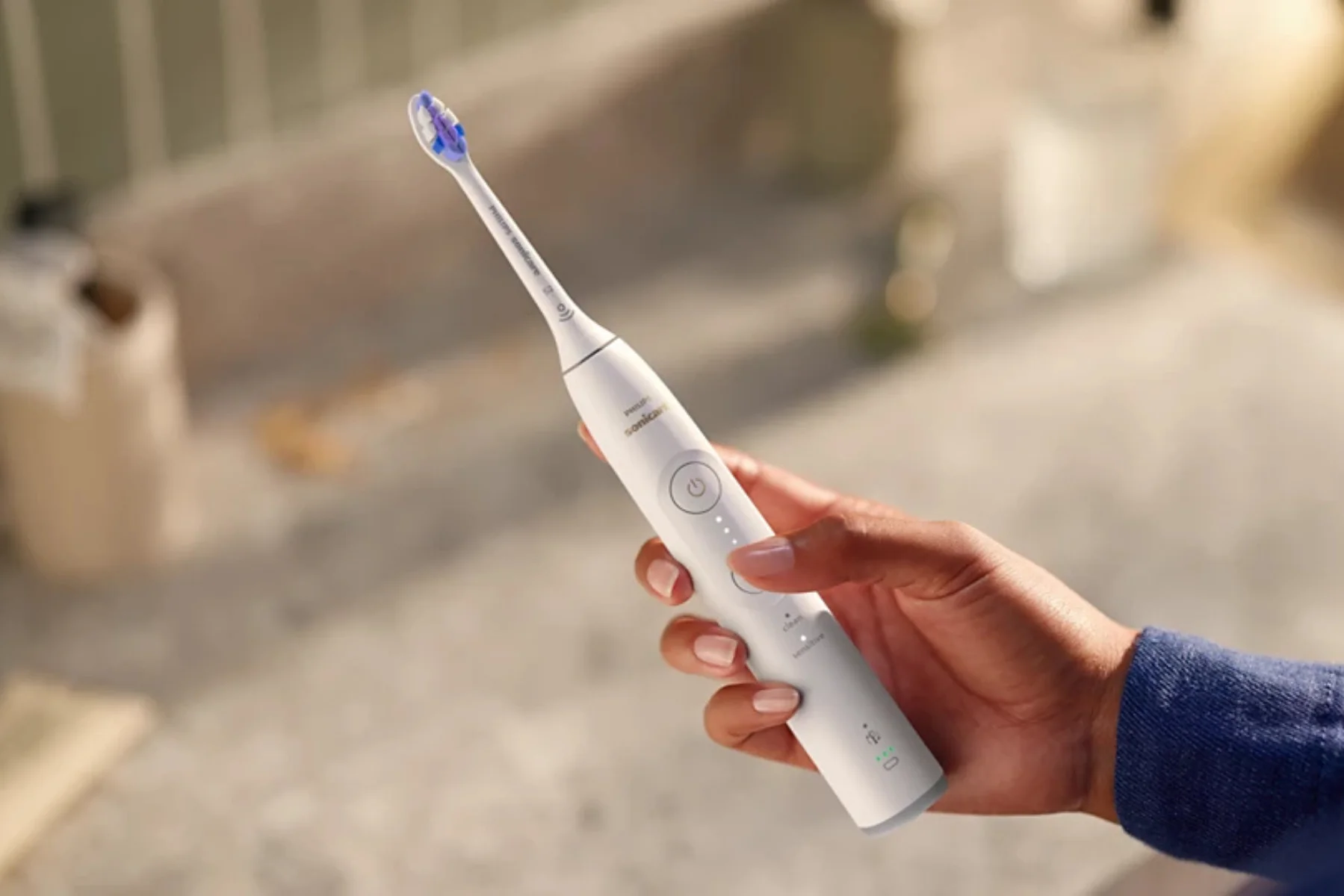 Sonická zubná kefka Philips HX7400/06 urovne intenzity