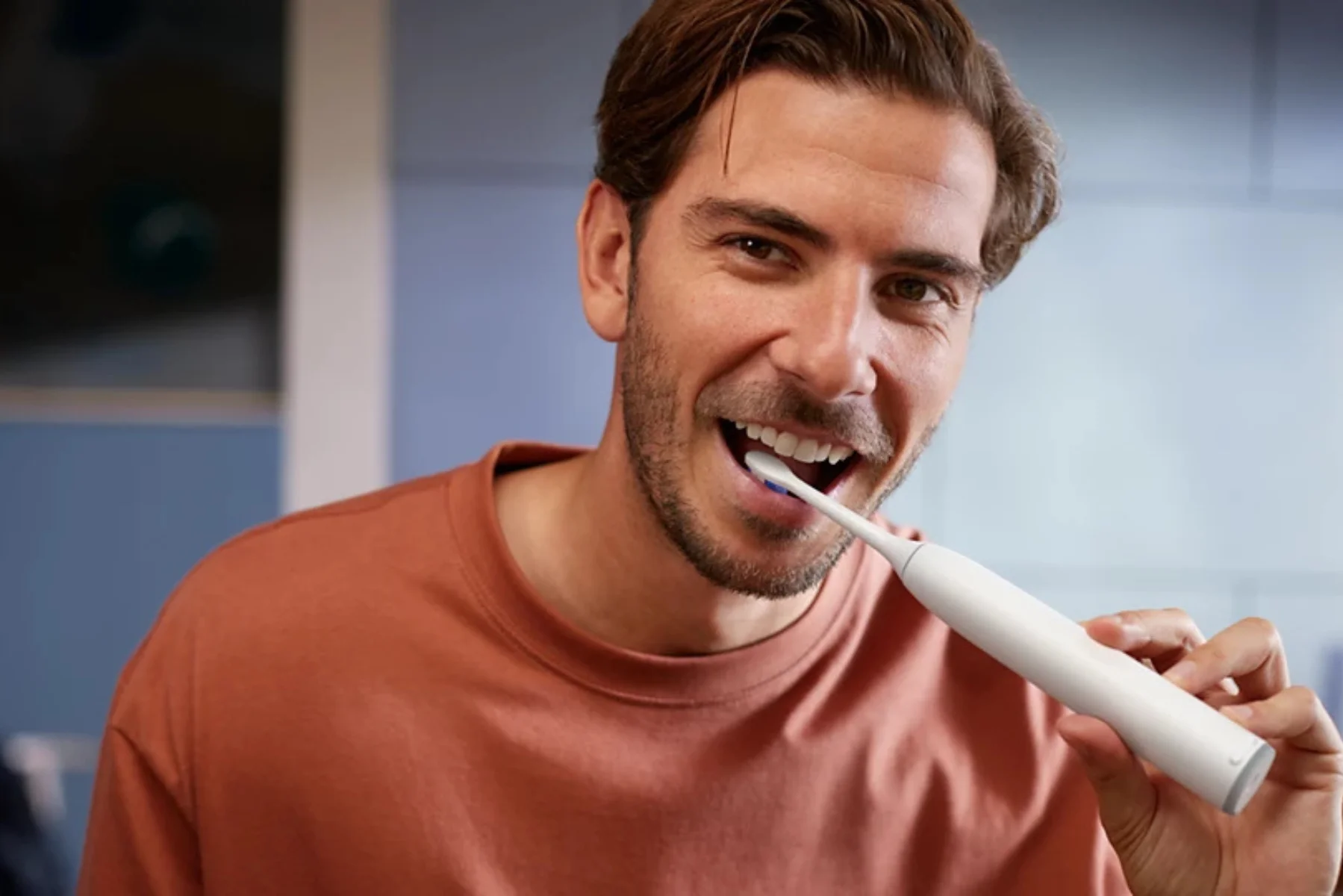 Sonická zubná kefka Philips HX7400/06 technologia sonicare