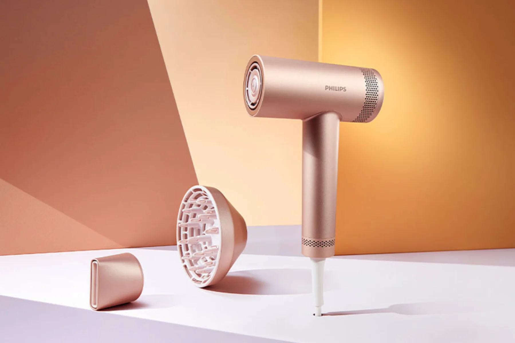 Sušič vlasov Philips BHD837 moderne technologie