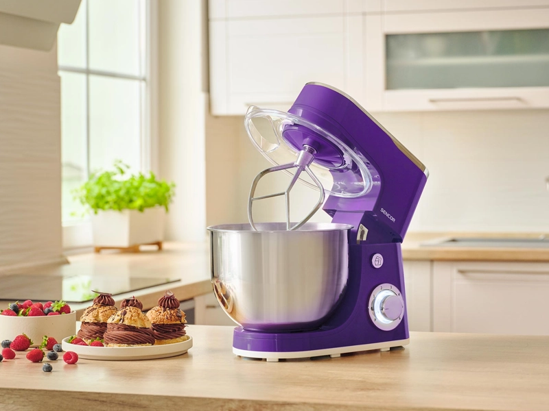 Kuchynský robot Sencor STM 3635VT - ideálny na pečenie.