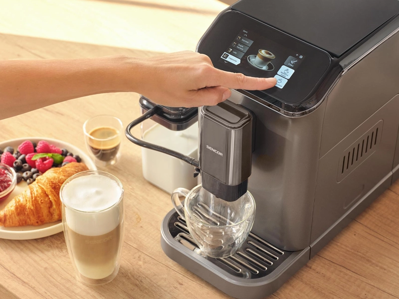 Plne automatický SMART kávovar Sencor SES 8500BK - dotykové ovládanie.