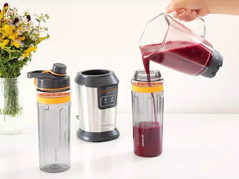 Smoothie Mix&eacute;r Sencor s 2 prednastaven&yacute;mi programami