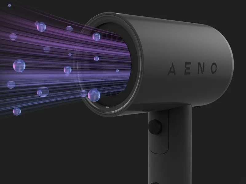 Ionov&aacute; technol&oacute;gia f&eacute;nu AENO HD2 zachovaj&uacute; vlasom prirodzen&yacute; lesk a zabr&aacute;nia ich krepovateniu.