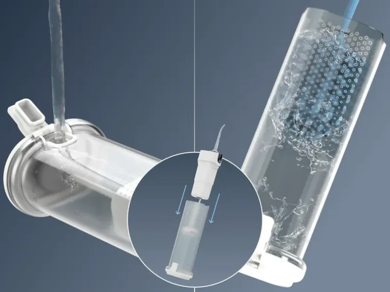 Vyberateľná 240 ml nádobka na vodu sprchy AENO DI3 prinesie jednoduchú údržbu a dopĺňanie vody.