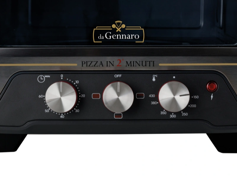 Pizza pec Ariete 3901/00 pon&uacute;ka dve samostatn&eacute; v&yacute;hrevn&eacute; teles&aacute; a sedem teplotn&yacute;ch stupňov.