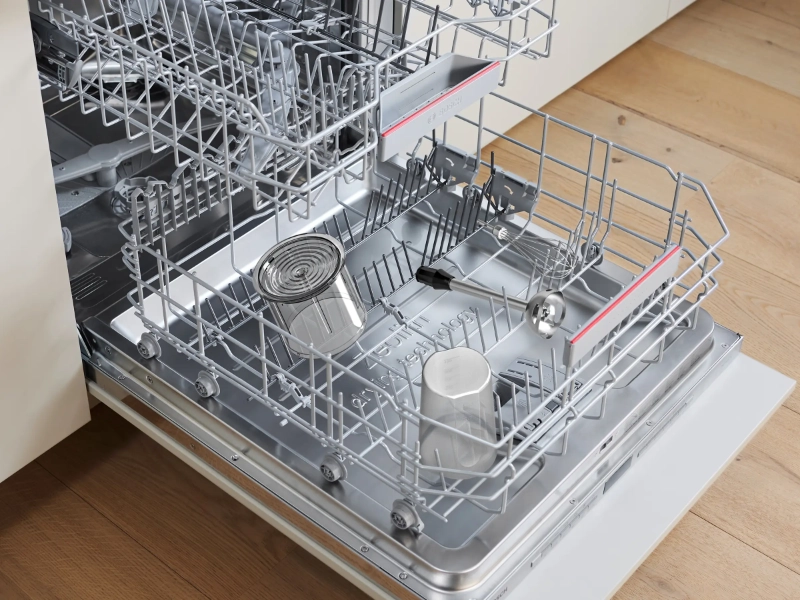 Um&yacute;vanie pr&iacute;slu&scaron;enstva mix&eacute;ra Bosch MSM67160 ErgoMixx v um&yacute;vačke riadu
