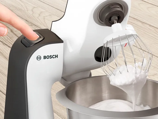 Systém EasyArmLift na kuchynskom robote Bosch Serie 4 MUM 5
