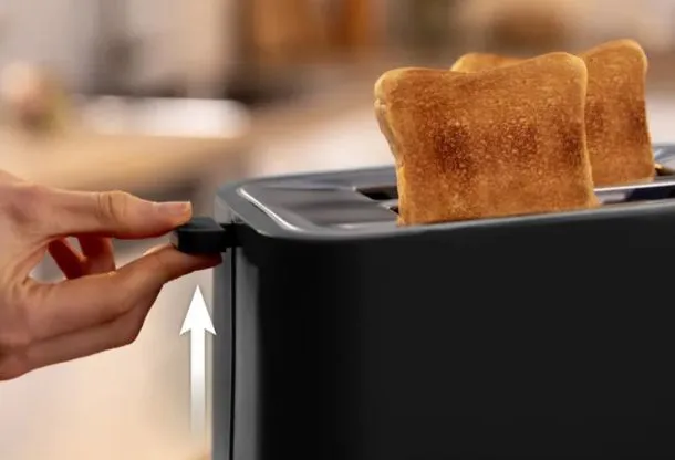 Už nikdy viac pripálené prsty pri vyberaní toastov.