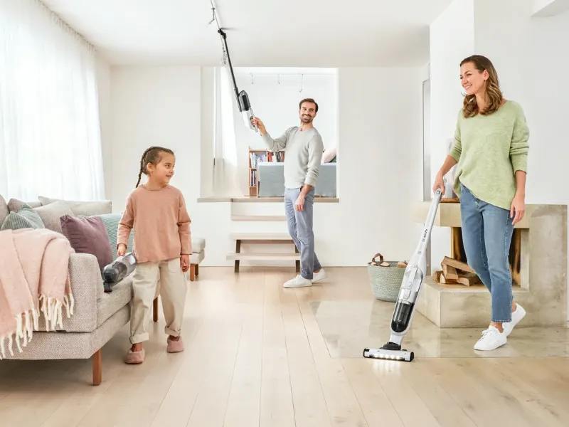 Od podlahy cez čalúnenie a strop až po vaše auto, tyčový vysávač Bosch BBH3ZOO28 si vďaka bohatému príslušenstvu poradí so všetkým.