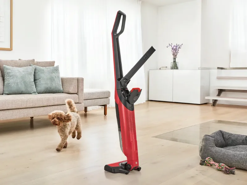 Vďaka integrovanému príslušenstvu na tele vysávača Bosch BBH3ZOO28 máte všetko potrebné vždy poruke.