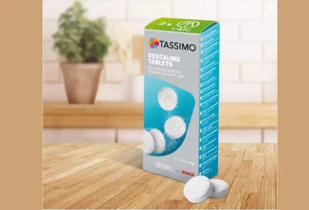 Silný na vodný kameň, jemný na vaše TASSIMO.