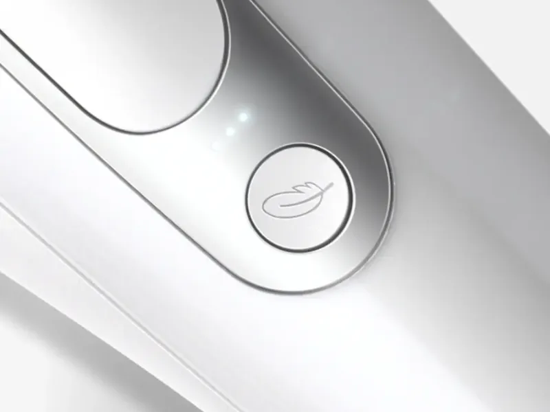 IPL epil&aacute;tor PRO PL3132 IPL m&aacute; 2 režimy o&scaron;etrenia citlivej pokožky