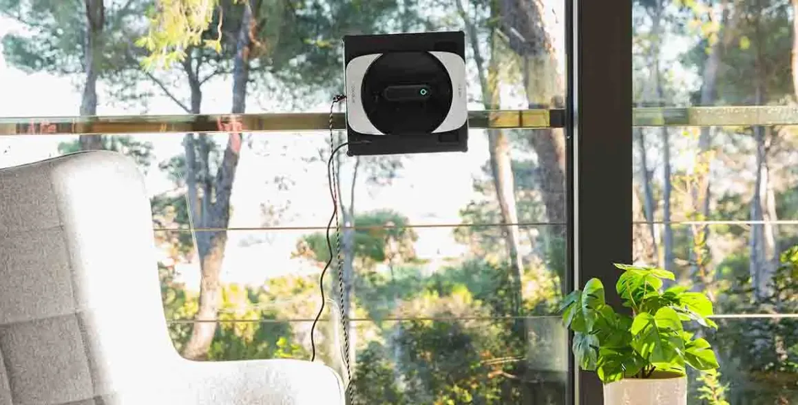 Siahnite po čističi Conga Windroid 1290 DoubleSpray, ktorý vďaka technológii Save Time zvládne umyť okná až 2x rýchlejšie.