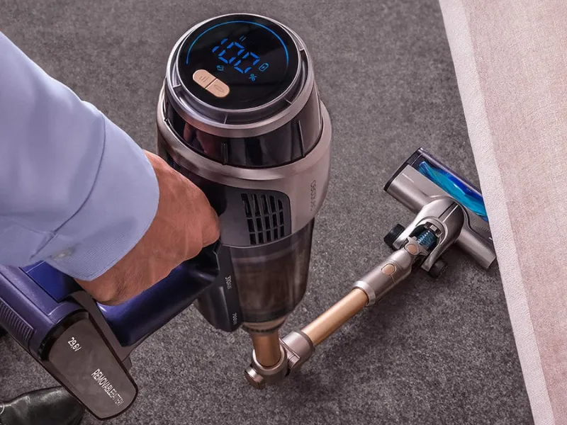 S flexibiln&yacute;m ohybn&yacute;m kĺbom Ergo Flex na trubici vys&aacute;vača Conga Rockstar 12500 sa pre vami otv&aacute;ra každ&yacute; priestor - bez n&aacute;mahy a bez zoh&yacute;nania sa.