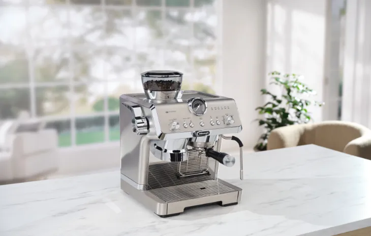 Doprajte si dokonalú kávu s La Specialista Opera EC9555.M