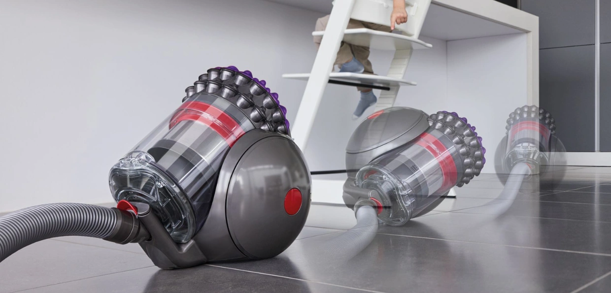 Vykonný bezvreckový vysávač Dyson Big Ball™ Parquet 2 ma vysoký čistiaci výkon.