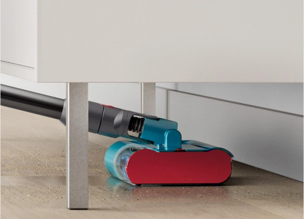 Dyson V15s je kompaktný a manévrovateľný vysávač, ktorý sa dostane všade kde potrebujete.