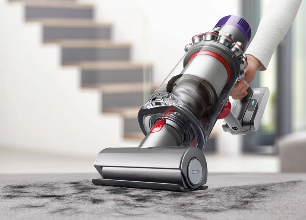 Bohaté príslušestvo rozšíri možnosti vysávača Dyson Cyclone V10™ Absolute.
