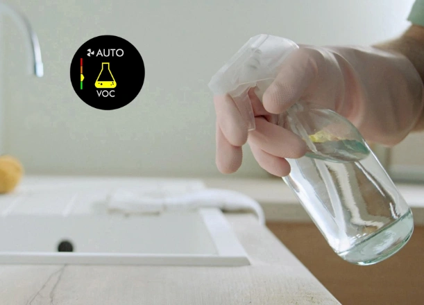 čistička vzduchu Dyson Purifier Cool PC2 De-Nox si poradí aj s prchavými organickými zlúčeninami