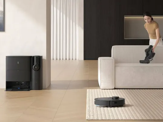 All-in-one OMNI stannic automaticky umývanie mopy vysávača Deebot T30S COMBO COMPLETE BLACK.