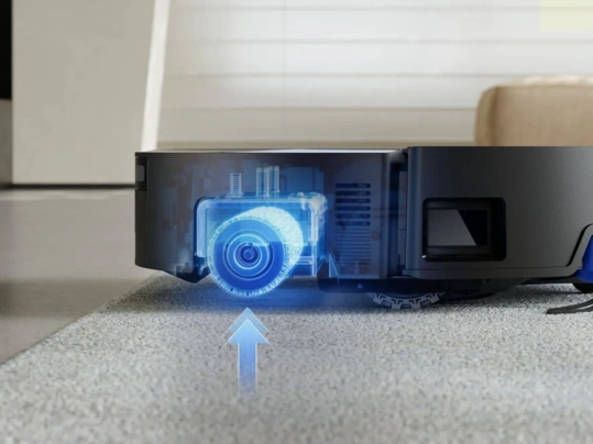 Vždy keď vďaka technol&oacute;gii AutoLift vys&aacute;vač DEEBOT X9 OMNI deteguje koberece, dvihne rotuj&uacute;ce mopy, aby zabranil ich namočeniu alebo znečisteniu.