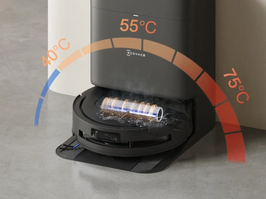 Stanica umýva válec vysávača DEEBOT T80 OMNI horúcou vodou s teplotou 75 °C, čím odstráni nečistoty a zanechá ho hygienicky čistý.