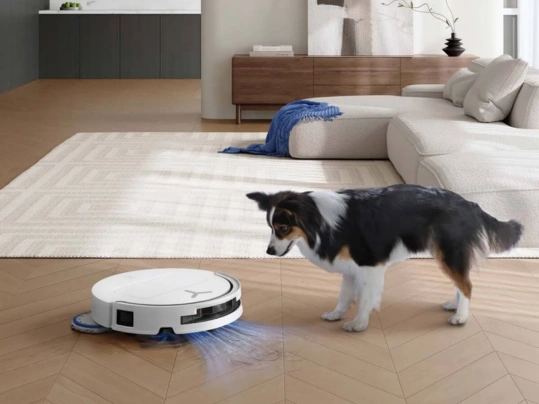 Technol&oacute;gia ZeroTangle 3.0 zn&iacute;žuje namot&aacute;vanie vlasov na 0 vďaka čomu v&aacute;m odpad&aacute; pr&aacute;cne čistenie kefy robotick&eacute;ho vys&aacute;vača ECOVACS DEEBOT T50 OMNI Gen3.