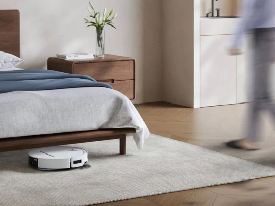 Robotick&yacute; vys&aacute;vač DEEBOT T50 OMNI Gen3 poskytne kobercom profesion&aacute;lnu starostlivosť, ak&uacute; si zasl&uacute;žia.