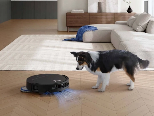 Technológia ZeroTangle 3.0 znížuje namotávanie vlasov na 0 vďaka čomu vám odpadá prácne čistenie kefy robotického vysávača ECOVACS DEEBOT T50 OMNI Gen3.
