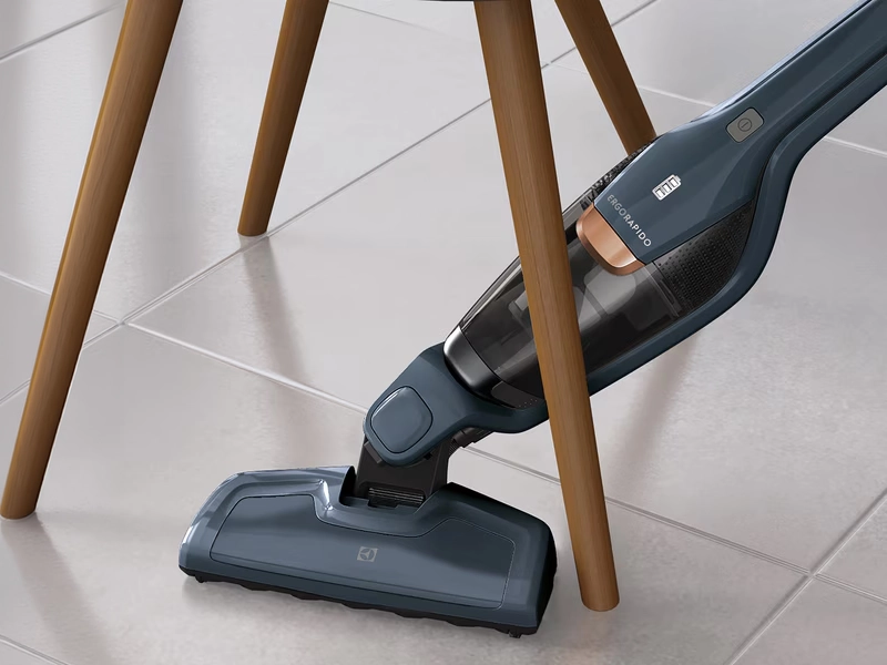 Electrolux_EERC75DB_tycovy