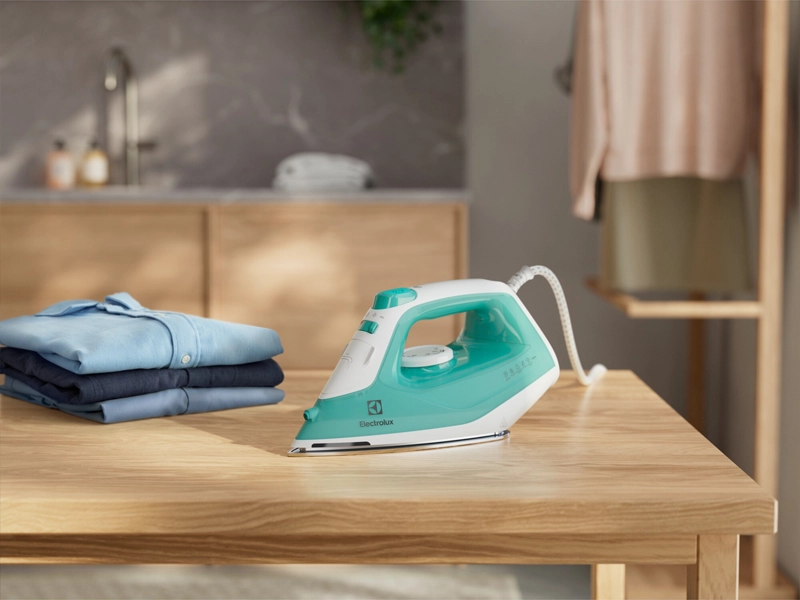 Electrolux_E5SI2_2AM_naparovacia_zehlicka