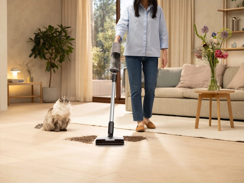 Electrolux_EP61AB21UG_600_Animal_hubica_vysavanie