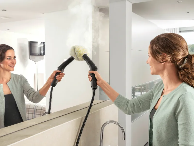 V&yacute;konn&aacute; para čističa SC 3 EASYFIX nič&iacute; až 99,99% choroboplodn&yacute;ch z&aacute;rodkov, vďaka čomu bud&uacute; povrchy vo va&scaron;ej dom&aacute;cnosti dokonale hygienicke čist&eacute;