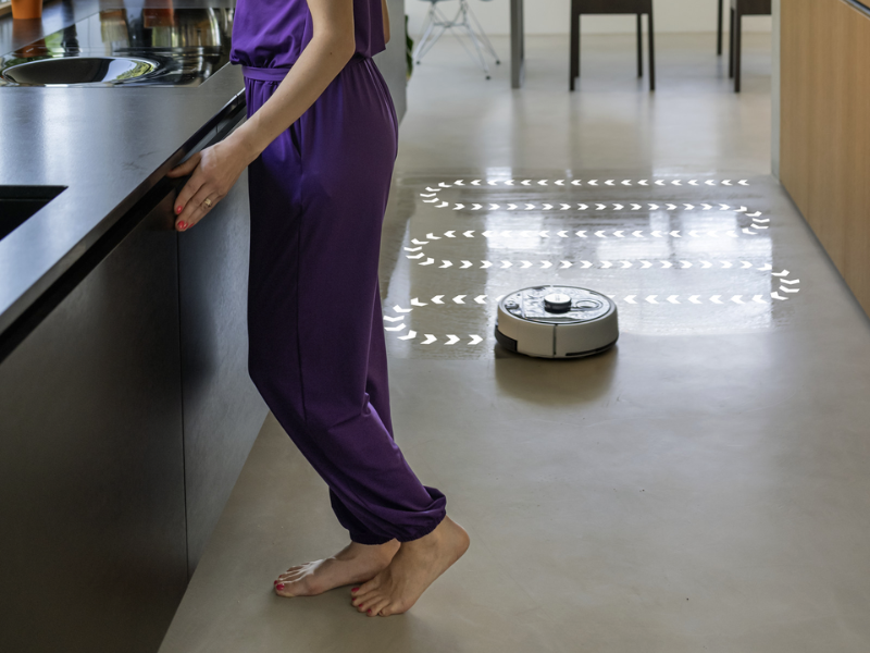 Zoznámte sa s pokročilou LiDAR navigáciou, vďaka ktorej si mop Kärcher RCF 3 bezchybne naskenuje vašu domácnosť a vytvorí si dokonalú mapu pre bezpečnú a spoľahlivú navigáciu.