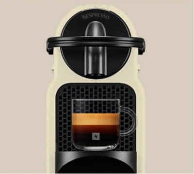 Kávovar Nespresso Inissia má výkonné čerpadlo s výkonem 19 barů.
