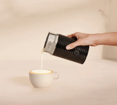 Kávovar Nespresso CitiZ &Milk a pěnička Aeroccino 3 jsou ideální kávové duo.