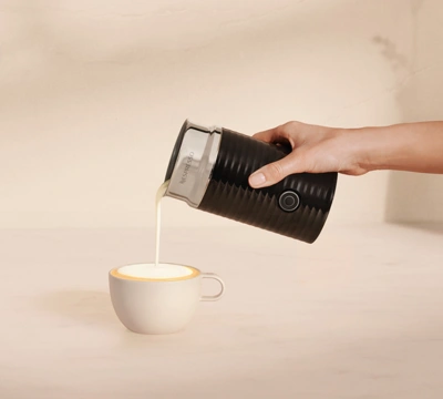 Kávovar Nespresso CitiZ&Milk a napeňovač Aeroccino 3 je vaše dokonalé kávové Duo.