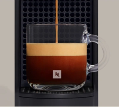 Kávovar Nespresso Essenza Mini disponuje usporným režimom.