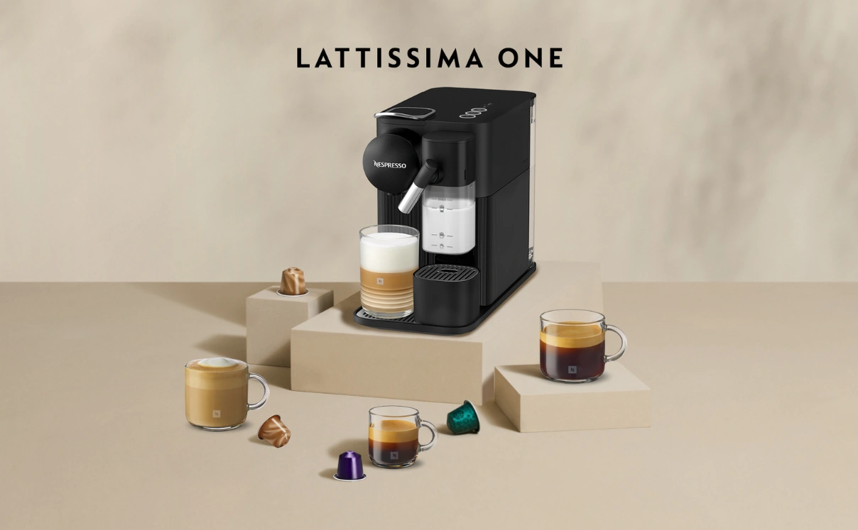 Nespresso Latissima De\'Longhi EN510 B v&aacute;m spln&iacute; sen o dokonal&eacute; k&aacute;vě s nad&yacute;chanou ml&eacute;čnou pěnou.