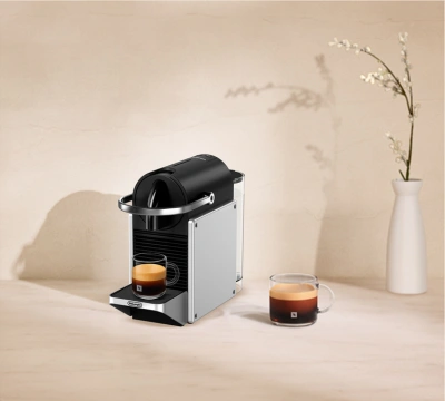 K&aacute;vovar Nespresso Pixie disponuje v&yacute;konn&yacute;m 19 bar čerpadlom.